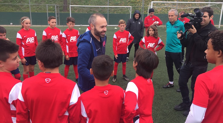 Andrés Iniesta FC Barcelona with SDSC Academy