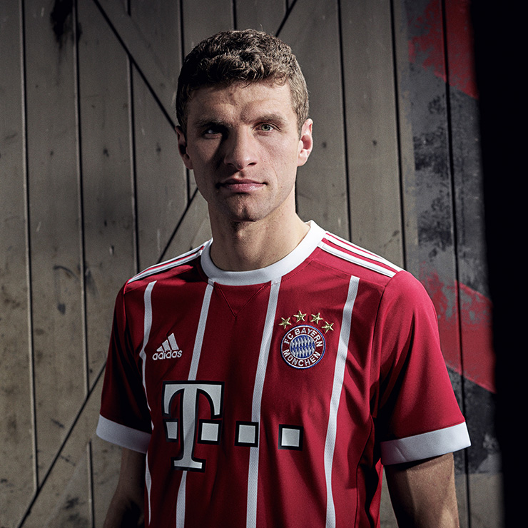 Soccer Locker Review: FC Bayern Munich Reveals 17/18 Kit