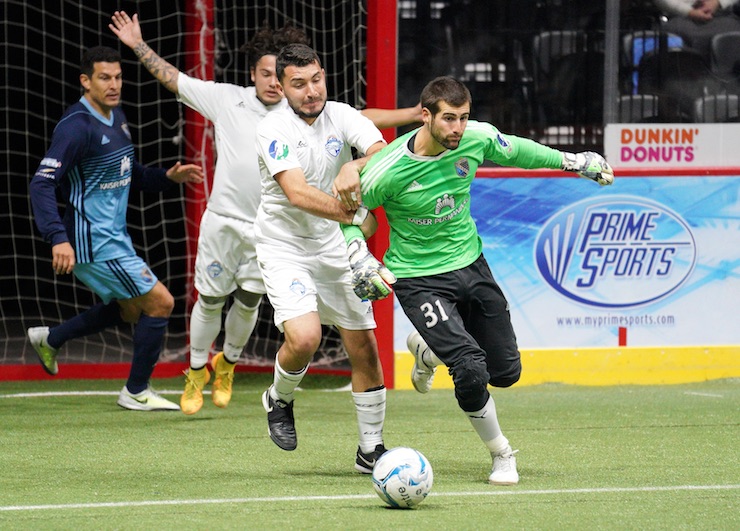 Soccer News: San Diego Sockers with Goalkeeper Chris Toth - nothing holds him back from defending his goal
