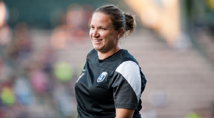 NWSL COACH OF THE YEAR: LAURA HARVEY • SoccerToday