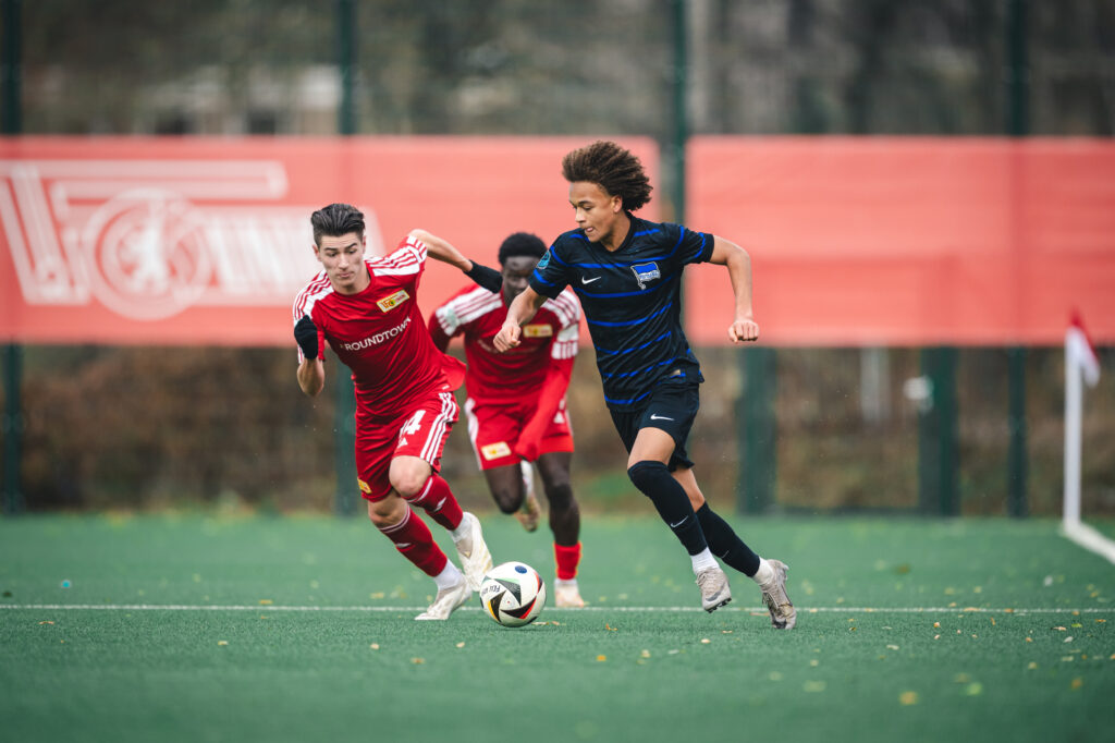 International Soccer Academy Players Reflect on the Differences Between Youth Soccer in the U.S. and Germany